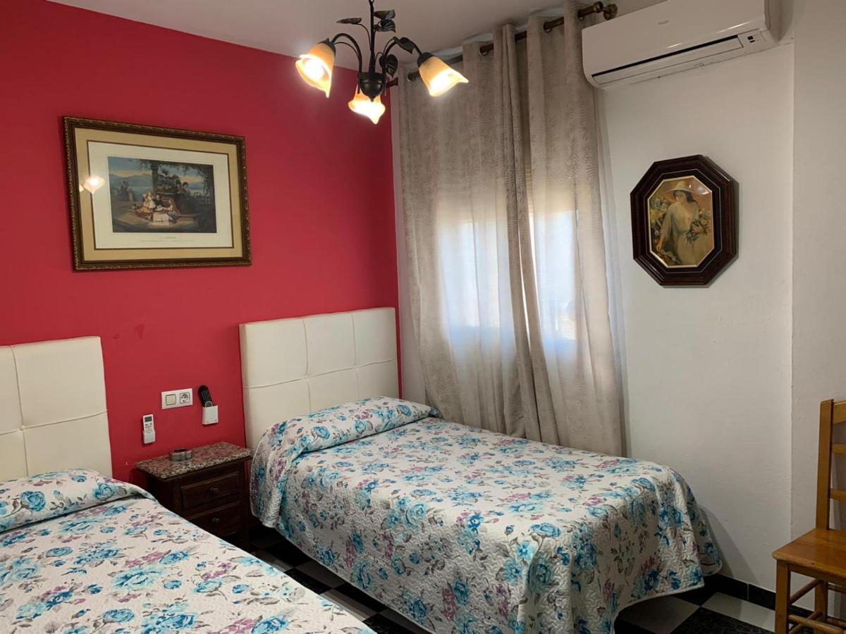 Hostal El Emigrante Dos Hermanas Exterior foto